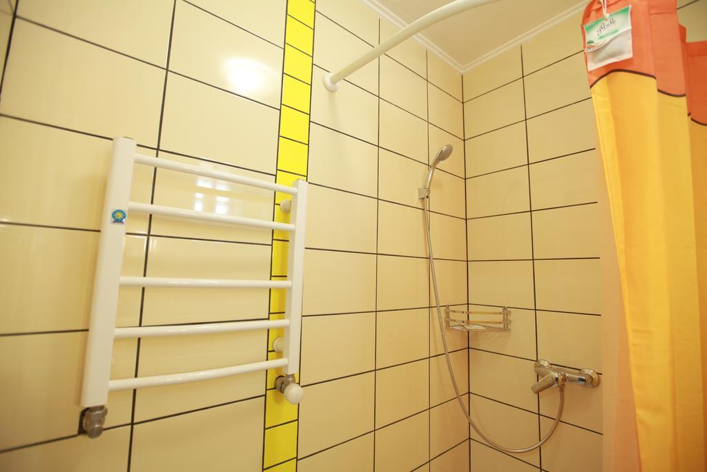 Apartment On Zaliznychna Lviv Szoba fotó